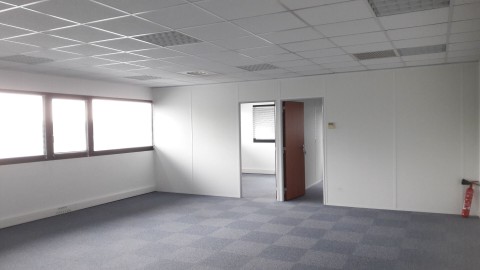 Vente Bureaux / Locaux professionnels, 127 m2 à Changé (53810)