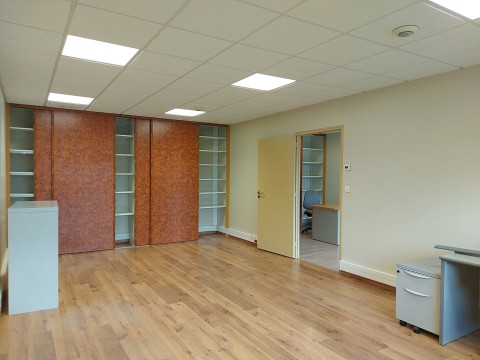 Vente Bureaux / Locaux professionnels, 125 m2 à Laval (53000) en France