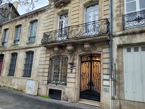 Vente Bureaux / Locaux professionnels, 200 m2 à Bordeaux (33000) en France