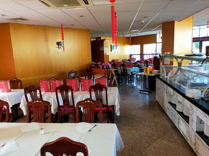 Vente Restaurant sur un emplacement N°1, à Mayenne (53100) en France