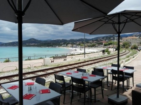 Vente Restaurant avec terrasse au bord de la mer, à L'Île-Rousse (20220)