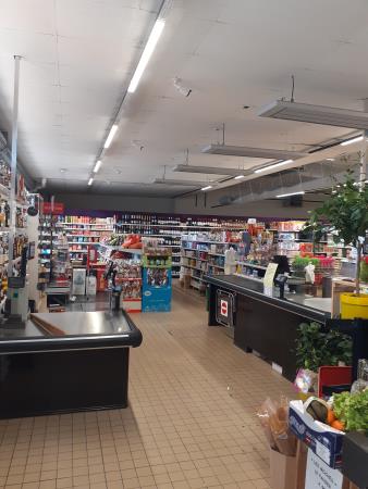 Vente Supermarché alimentaire, épicerie / supérette, multi-activités, près de Tours (37000)
