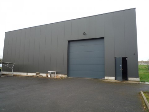Vente Bâtiment industriel de 326 m2 dans une zone industrielle, à Château-Thierry (02400)