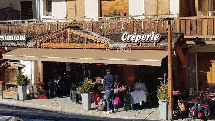 Vente Restaurant de spécialités savoyardes, créperie, salade dans une zone touristique, à La Clusaz (74220) en France
