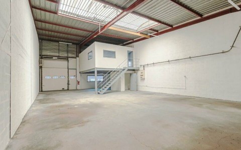 Vente Local d'activité / Entrepôt, 226 m2 à Lisses (91090)