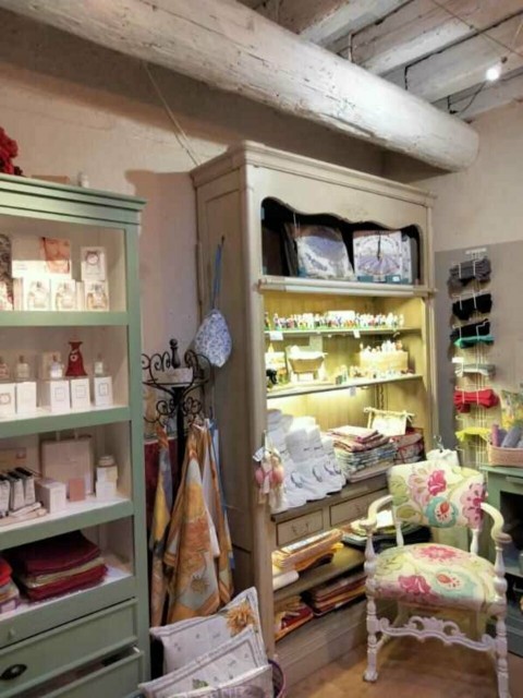Vente Local commercial , 60 m2 à Avignon (84000) en France