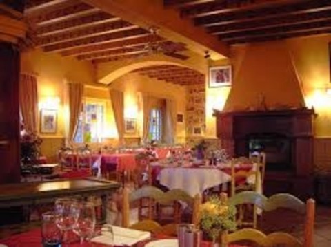 Vente Pizzeria, Crêperie, Restaurant 32 couverts avec terrasse en emplacement N°1, dans les Alpes Maritimes (06)