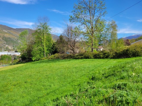Vente Terrain, 1065 m2 à Foix (09000) en France