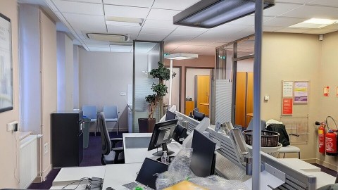Vente Bureaux / Locaux professionnels, 200 m2 à Montluçon (03100) en France