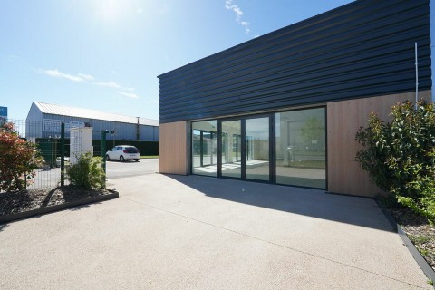 Vente Bureaux / Locaux professionnels, 96 m2 à Saint-Bonnet-de-Mure (69720) en France