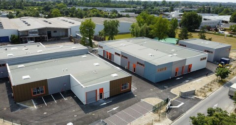 Vente Local d'activité / Entrepôt, 2927 m2 à Carbon-Blanc (33560) en France