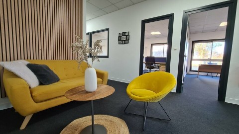 Vente Local d'activité / Entrepôt, Bureaux / Locaux professionnels, 4750 m2 à Fontenay-sur-Eure (28630)
