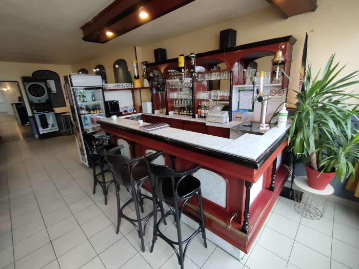 Vente Bar, restaurant, pizzeria avec logement dans le centre ville, à Villedieu-les-Poêles-Rouffigny (50800)