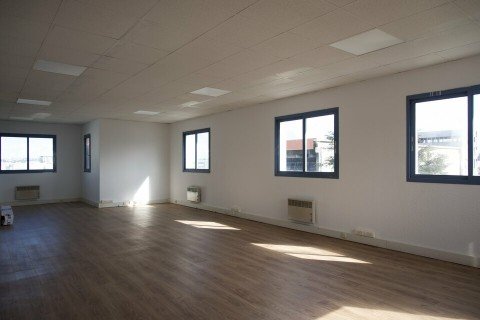 Vente Bureaux / Locaux professionnels, 85 m2 à Chassieu (69680)