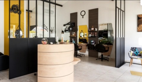 Vente Salon de coiffure, 70 m2 dans une zone dynamique, à Sèvremoine (49230) en France