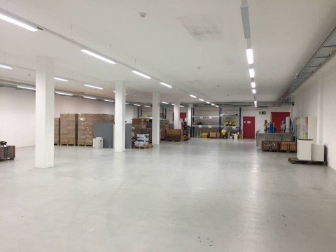 Vente Dépôts/ Atelier et stockage de 2 800 m² à Romanel-sur-Morges