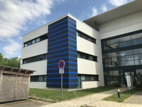 Vente Bureaux / Locaux professionnels, 385 m2 à Saint-Cyr-sur-Loire (37540) en France