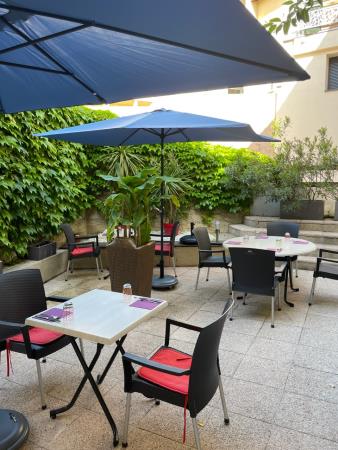 Vente Restaurant 30 couverts avec terrasse à Auch (32000) en France