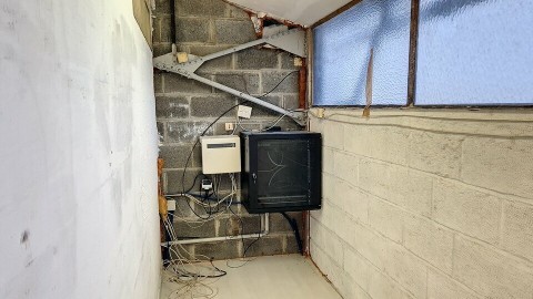 Vente Local commercial de 350 m2, à Quinssaines (03380) en France