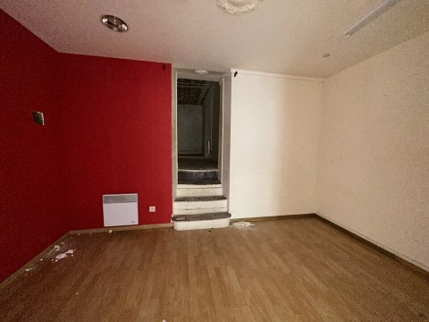 Vente Local commercial toutes activités sauf restauration  , 50 m2 à Montluçon (03100) en France