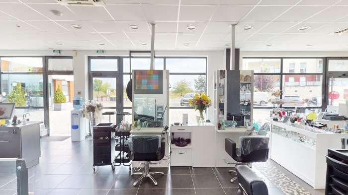 Vente Salon de coiffure dans une zone fréquentée, à Yutz (57970) en France