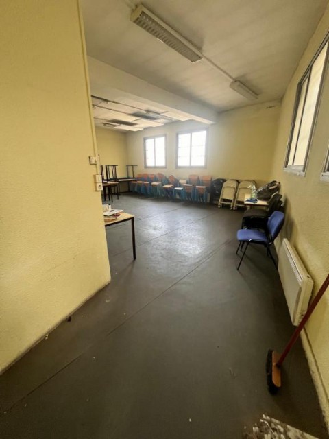 Vente Local commercial , 3370 pi2 à Marseille 6ème (13006) en France