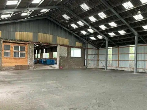 Vente Local d'activité / Entrepôt, 5100 m2 à Goetzenbruck (57620) en France