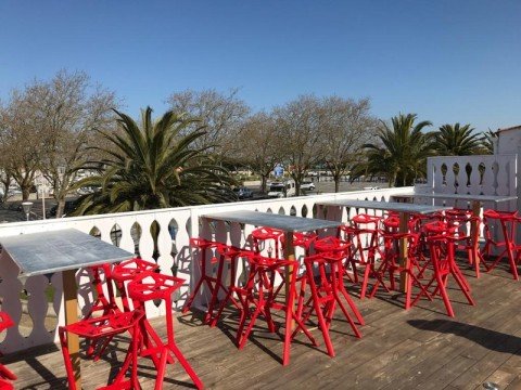 Vente Bar, Restaurant, Glacier avec terrasse dans le centre d'un village touristique, en Charente Maritime (17) en France