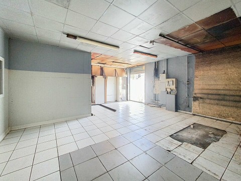 Vente Local commercial avec extraction , 2220 pi2 sur un axe passant, à Le Bouscat (33110) en France
