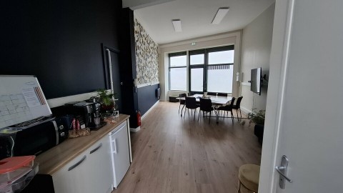 Vente Bureaux / Locaux professionnels, 390 pi2 à Saint-Nazaire (44600) en France