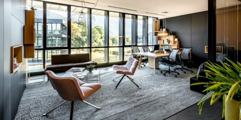 Vente Bureaux / Locaux professionnels, 540 pi2 à Challes-les-Eaux (73190) en France