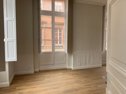 Vente Bureaux / Locaux professionnels, 59 m2 à Toulouse (31000) en France