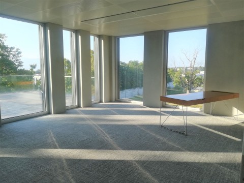 Vente Plateau de bureaux divisibles de 450 m2 avec terrasse à Morges en Suisse