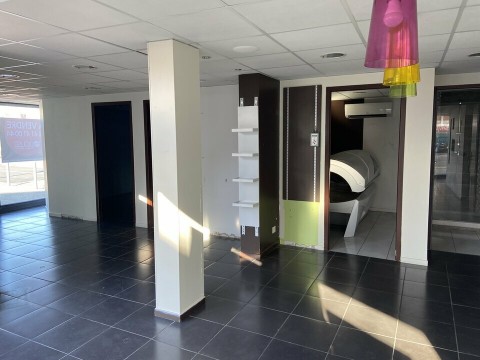 Vente Murs commerciaux, 100 m2 dans une zone fréquentée, à Blagnac (31700) en France