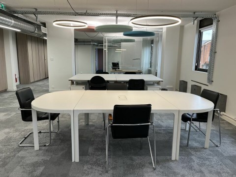 Vente Bureaux / Locaux professionnels, 137 m2 à Toulouse (31000) en France