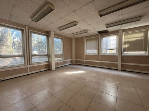 Vente Bureaux / Locaux professionnels, 643 m2 dans les Alpes Maritimes (06) en France