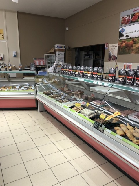 Vente Supérette, 300 m2 sur un emplacement N°1, proche de Tours (37000) en France