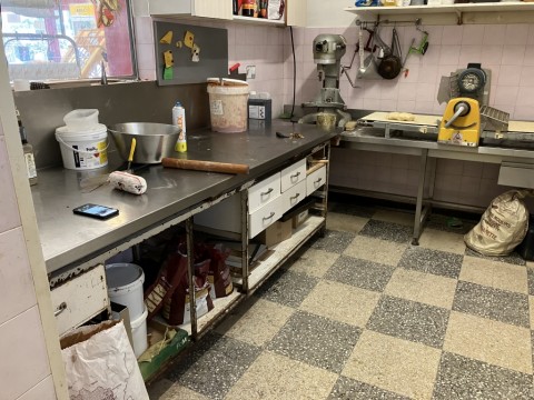 Vente Boulangerie à vendre BdR Parking Autres commerces dans les Bouches du Rhône (13) en France