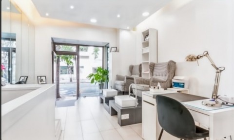 Vente Esthétique / salon de beauté, Salon de coiffure, 25 m2 à Paris (75) en France