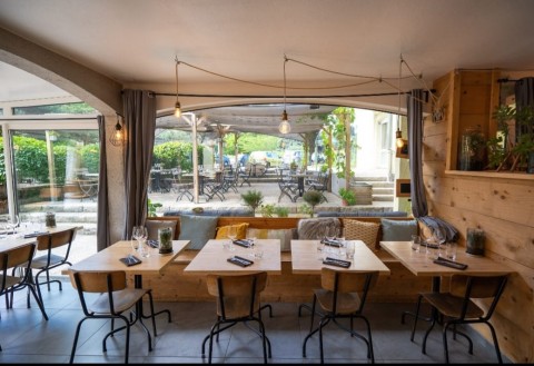 Vente Restaurant 26 couverts avec terrasse à Évian-les-Bains (74500)