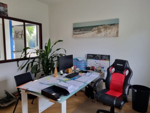 Vente Bâtiment artisanal de 714 m2 dans une zone artisanale, à Saint-Jean-de-Monts (85160)