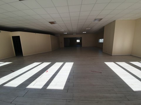Vente Bureaux / Locaux professionnels, 330 m2 à Saint-Nazaire (44600)