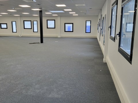 Vente Bureaux / Locaux professionnels, 266 m2 à Montoir-de-Bretagne (44550)