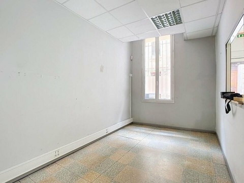 Vente Bureaux / Locaux professionnels, 310 m2 à Marseille 1er (13001) en France